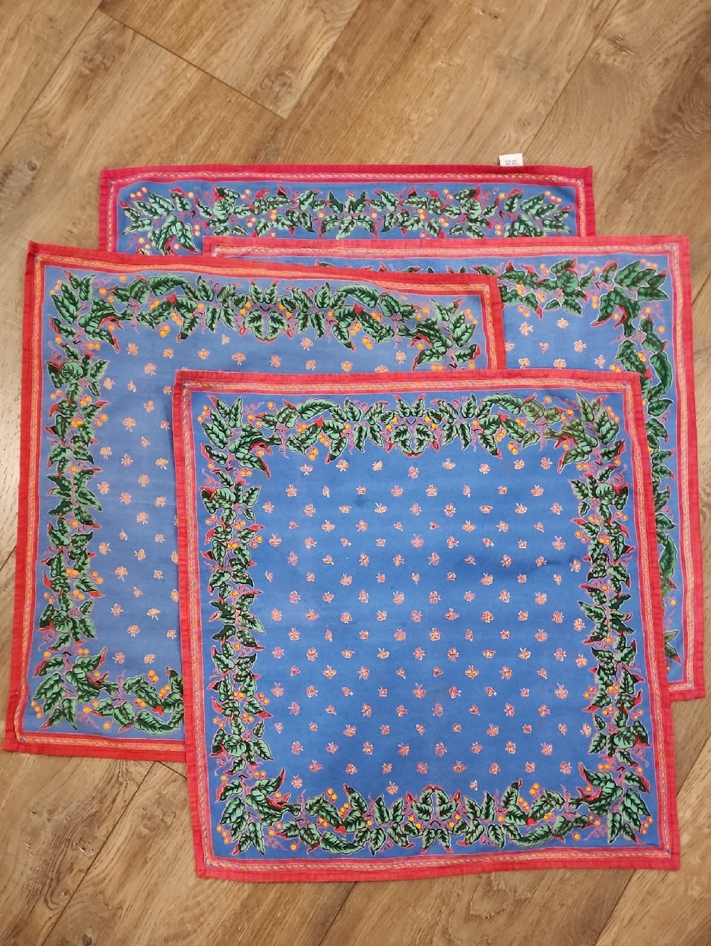 Vintage William Sonoma 4 Cloth Napkins Butterflies Foliage Berries Blue Red